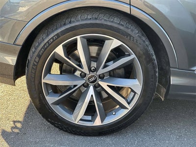 2022 Audi SQ7 Premium Plus