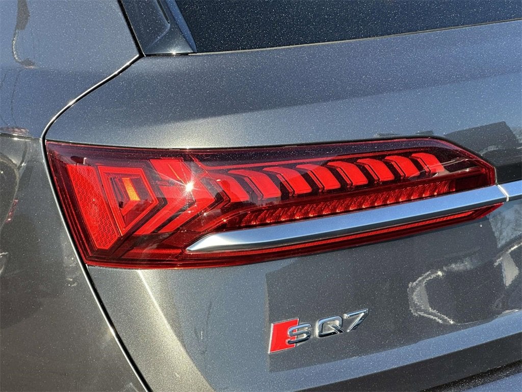 2022 Audi SQ7 Premium Plus
