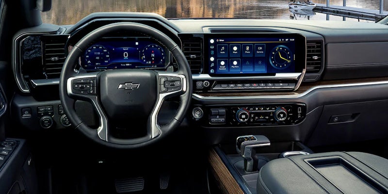Image of full dashboard view of 2022 Chevrolet Silverado